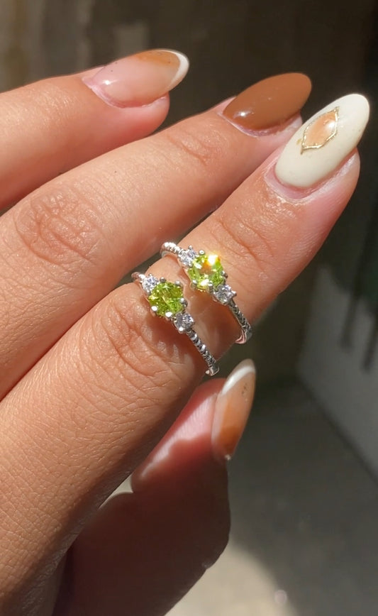 [IN STOCK] Peridot & Labradorite silver ring